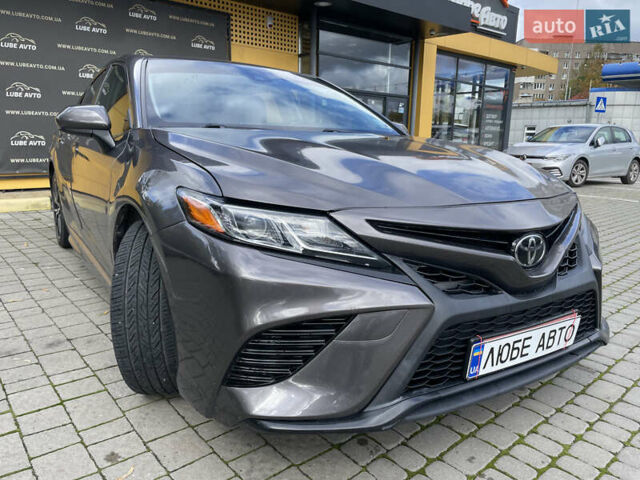 Сірий Тойота Камрі, об'ємом двигуна 2.49 л та пробігом 67 тис. км за 23500 $, фото 1 на Automoto.ua