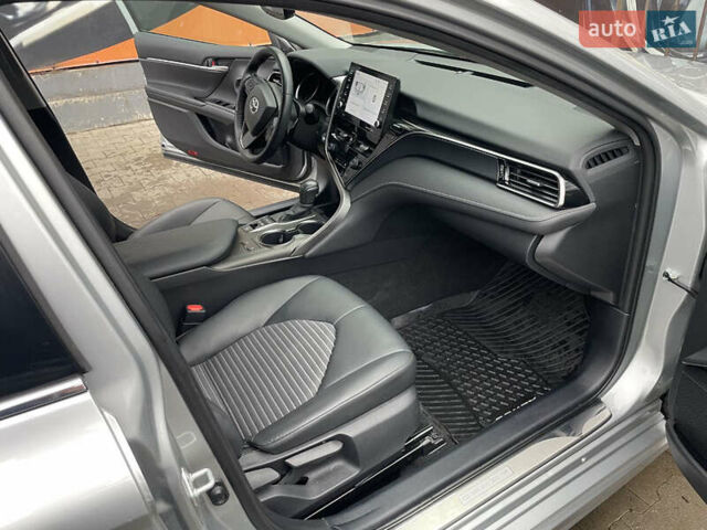 Серый Тойота Камри, объемом двигателя 2.49 л и пробегом 56 тыс. км за 27000 $, фото 16 на Automoto.ua