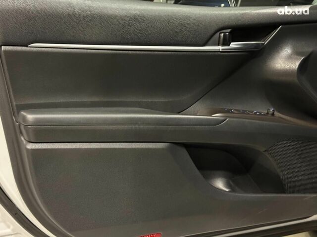 Серый Тойота Камри, объемом двигателя 2.5 л и пробегом 27 тыс. км за 27490 $, фото 11 на Automoto.ua