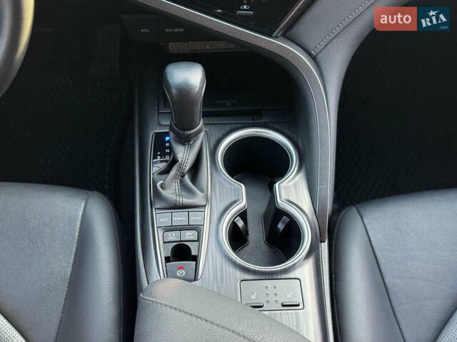 Серый Тойота Камри, объемом двигателя 2.49 л и пробегом 65 тыс. км за 34000 $, фото 13 на Automoto.ua