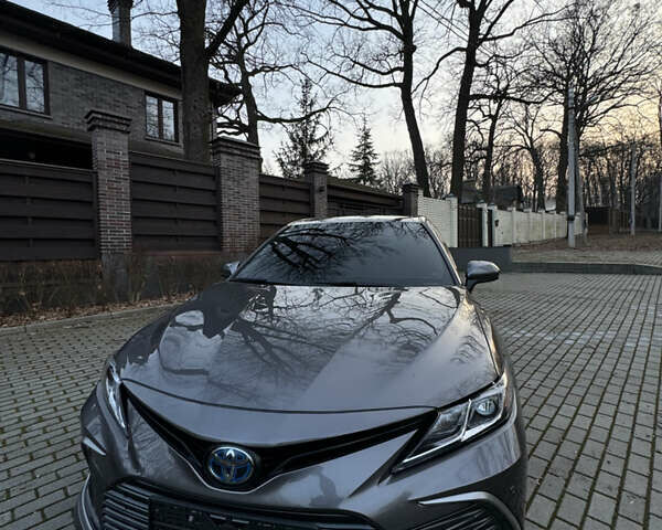 Серый Тойота Камри, объемом двигателя 2.49 л и пробегом 56 тыс. км за 23000 $, фото 1 на Automoto.ua