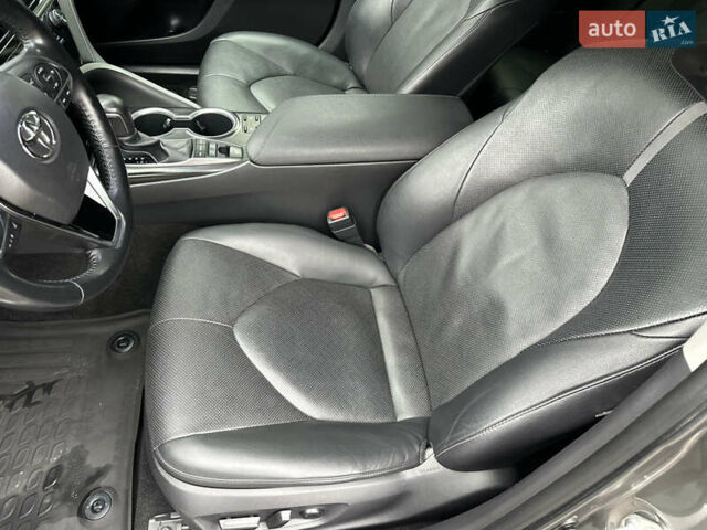 Серый Тойота Камри, объемом двигателя 2.49 л и пробегом 118 тыс. км за 30500 $, фото 15 на Automoto.ua