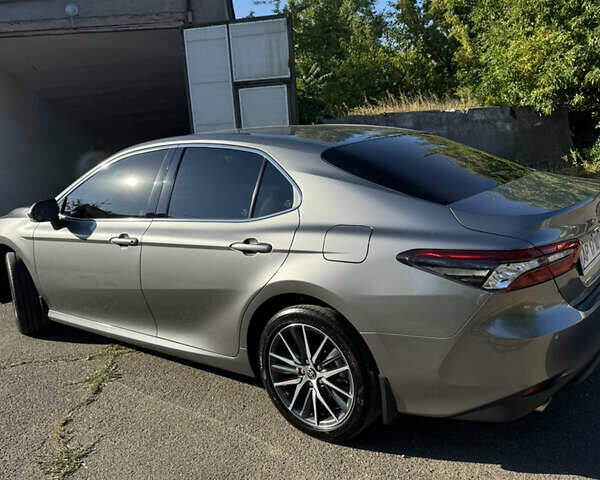 Серый Тойота Камри, объемом двигателя 2.49 л и пробегом 15 тыс. км за 41500 $, фото 4 на Automoto.ua