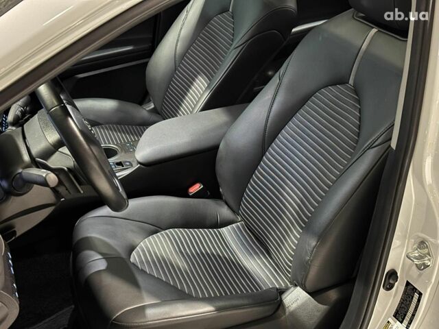 Серый Тойота Камри, объемом двигателя 2.5 л и пробегом 27 тыс. км за 27490 $, фото 15 на Automoto.ua