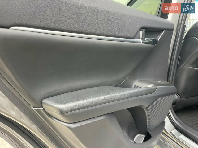 Сірий Тойота Камрі, об'ємом двигуна 2.49 л та пробігом 36 тис. км за 29300 $, фото 24 на Automoto.ua