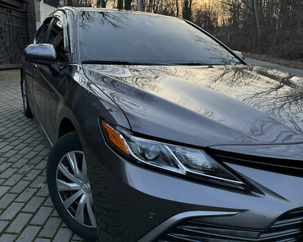 Серый Тойота Камри, объемом двигателя 2.49 л и пробегом 56 тыс. км за 23000 $, фото 10 на Automoto.ua