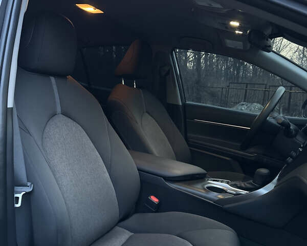 Серый Тойота Камри, объемом двигателя 2.49 л и пробегом 56 тыс. км за 23000 $, фото 29 на Automoto.ua