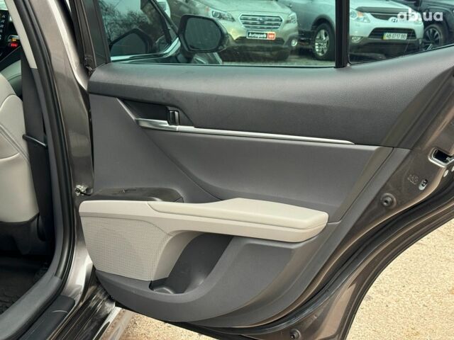 Серый Тойота Камри, объемом двигателя 2.5 л и пробегом 50 тыс. км за 30990 $, фото 20 на Automoto.ua