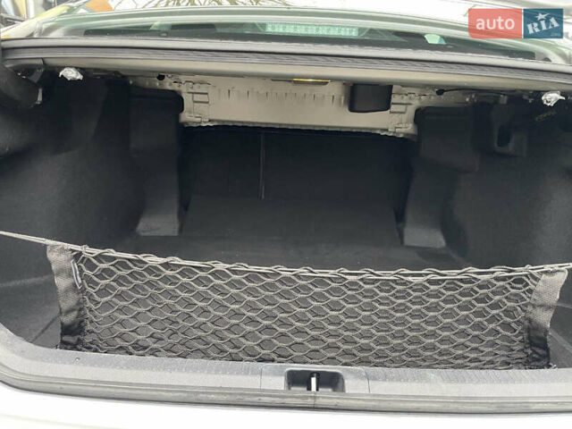 Серый Тойота Камри, объемом двигателя 2.49 л и пробегом 56 тыс. км за 27000 $, фото 24 на Automoto.ua