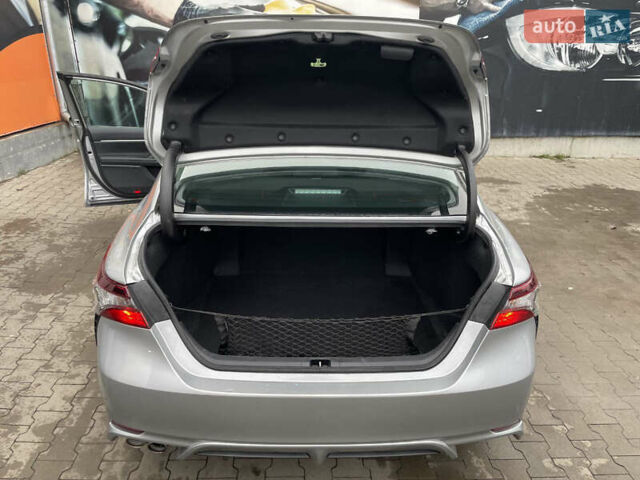 Серый Тойота Камри, объемом двигателя 2.49 л и пробегом 56 тыс. км за 27000 $, фото 10 на Automoto.ua