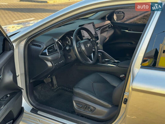 Серый Тойота Камри, объемом двигателя 2.49 л и пробегом 65 тыс. км за 34000 $, фото 7 на Automoto.ua