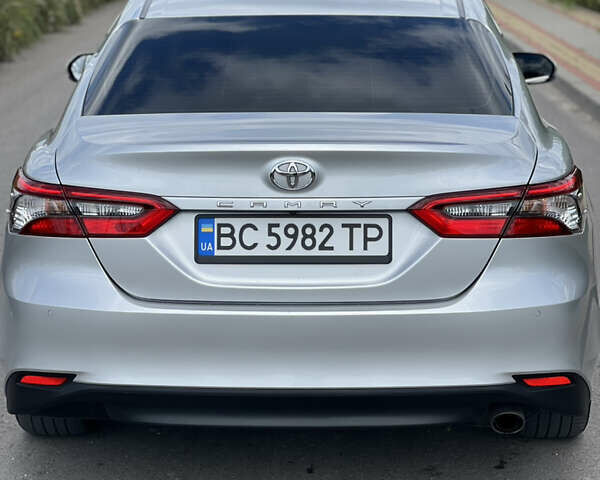 Серый Тойота Камри, объемом двигателя 2.49 л и пробегом 53 тыс. км за 27500 $, фото 4 на Automoto.ua