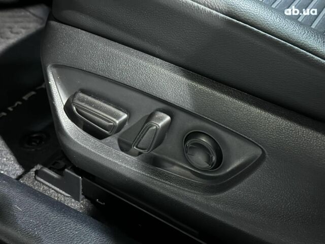 Серый Тойота Камри, объемом двигателя 2.5 л и пробегом 27 тыс. км за 27490 $, фото 13 на Automoto.ua