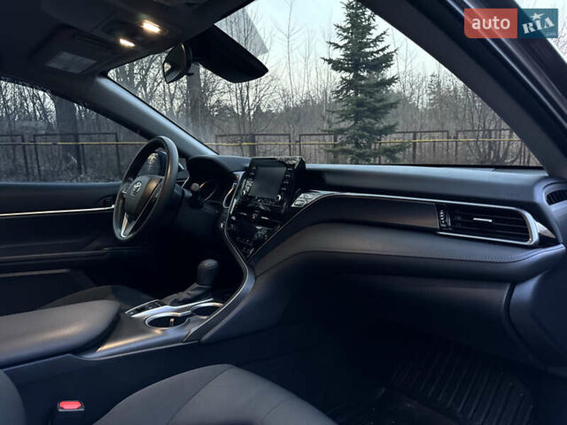 Серый Тойота Камри, объемом двигателя 2.49 л и пробегом 56 тыс. км за 23000 $, фото 28 на Automoto.ua