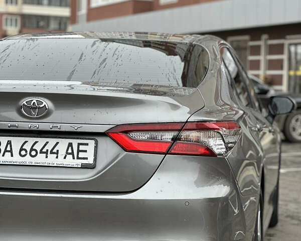 Серый Тойота Камри, объемом двигателя 2.49 л и пробегом 55 тыс. км за 25500 $, фото 9 на Automoto.ua