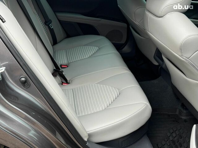 Серый Тойота Камри, объемом двигателя 2.5 л и пробегом 50 тыс. км за 30990 $, фото 21 на Automoto.ua