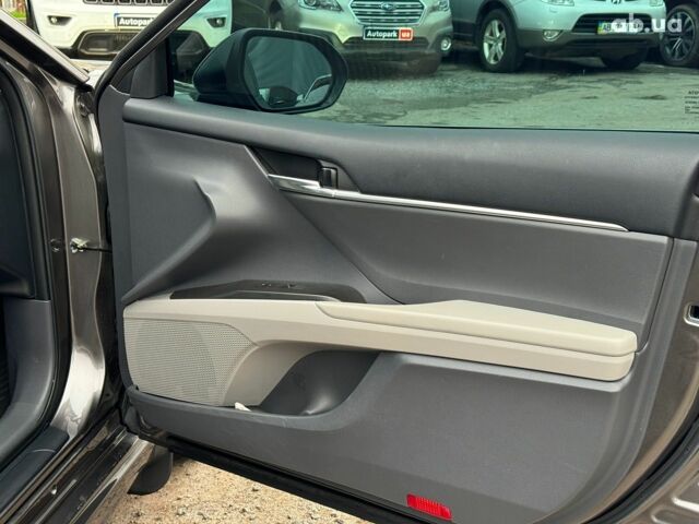 Серый Тойота Камри, объемом двигателя 2.5 л и пробегом 50 тыс. км за 30990 $, фото 22 на Automoto.ua