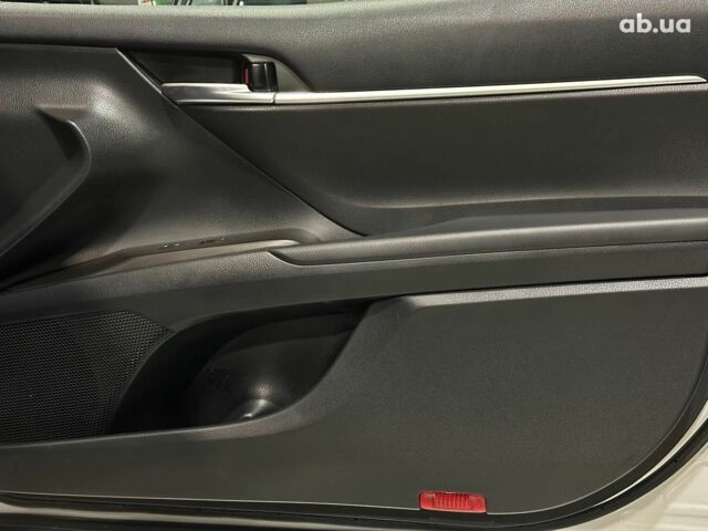 Серый Тойота Камри, объемом двигателя 2.5 л и пробегом 27 тыс. км за 27490 $, фото 25 на Automoto.ua