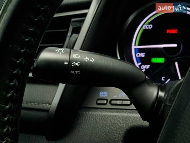 Сірий Тойота Камрі, об'ємом двигуна 2.49 л та пробігом 31 тис. км за 31990 $, фото 65 на Automoto.ua