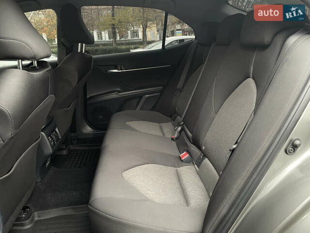 Серый Тойота Камри, объемом двигателя 2.5 л и пробегом 35 тыс. км за 31500 $, фото 12 на Automoto.ua