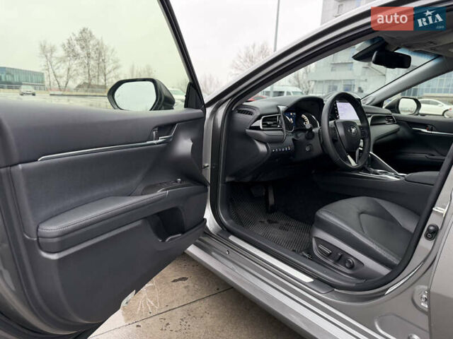 Серый Тойота Камри, объемом двигателя 2.49 л и пробегом 26 тыс. км за 39999 $, фото 78 на Automoto.ua