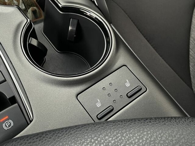 Серый Тойота Камри, объемом двигателя 2.5 л и пробегом 35 тыс. км за 31500 $, фото 19 на Automoto.ua