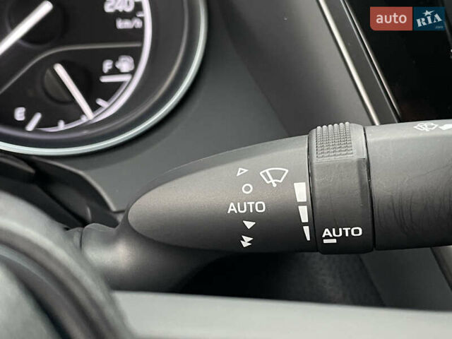 Серый Тойота Камри, объемом двигателя 2.5 л и пробегом 35 тыс. км за 31500 $, фото 24 на Automoto.ua