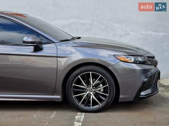 Сірий Тойота Камрі, об'ємом двигуна 2.49 л та пробігом 31 тис. км за 31990 $, фото 19 на Automoto.ua