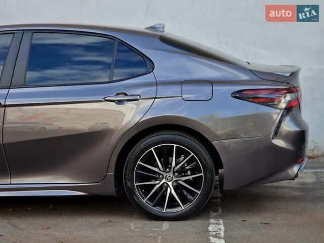 Сірий Тойота Камрі, об'ємом двигуна 2.49 л та пробігом 31 тис. км за 31990 $, фото 22 на Automoto.ua