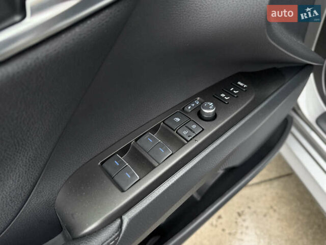 Серый Тойота Камри, объемом двигателя 2.49 л и пробегом 26 тыс. км за 39999 $, фото 83 на Automoto.ua