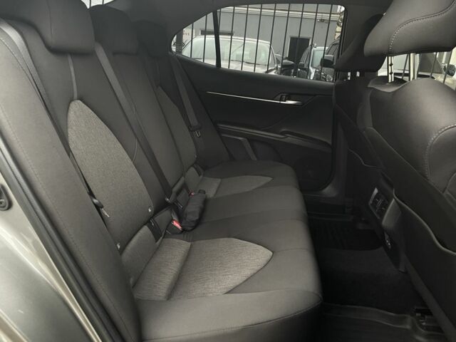 Серый Тойота Камри, объемом двигателя 2.5 л и пробегом 35 тыс. км за 31500 $, фото 11 на Automoto.ua