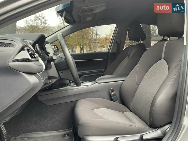 Серый Тойота Камри, объемом двигателя 2.5 л и пробегом 35 тыс. км за 31500 $, фото 9 на Automoto.ua