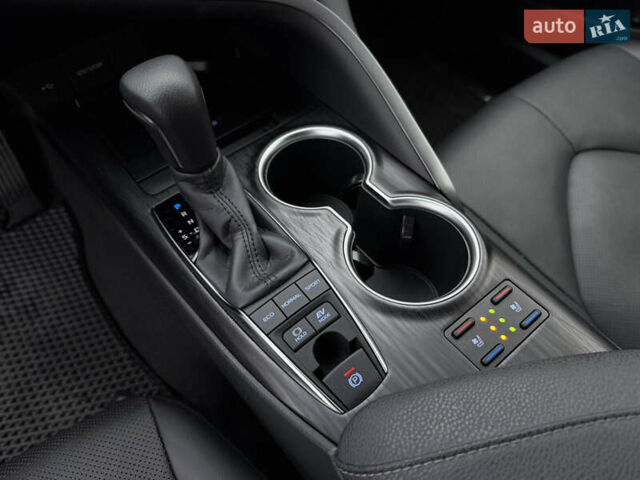 Серый Тойота Камри, объемом двигателя 2.49 л и пробегом 26 тыс. км за 39999 $, фото 38 на Automoto.ua