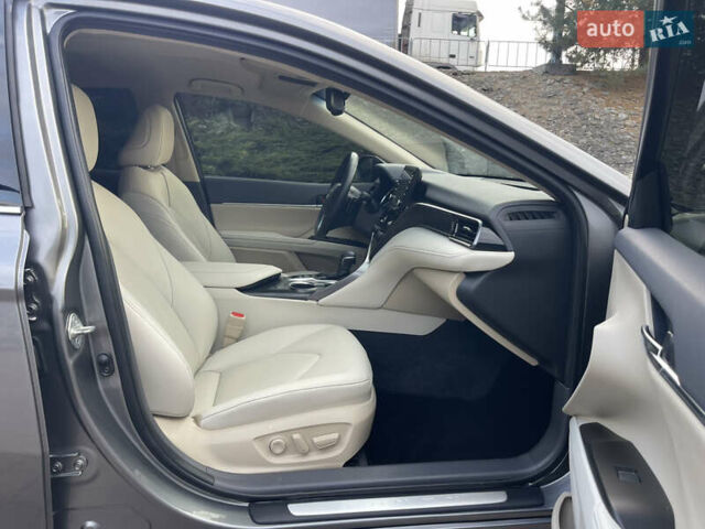 Серый Тойота Камри, объемом двигателя 2.49 л и пробегом 18 тыс. км за 30800 $, фото 25 на Automoto.ua