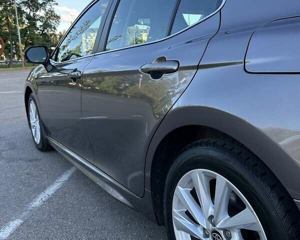 Серый Тойота Камри, объемом двигателя 2.49 л и пробегом 46 тыс. км за 29900 $, фото 1 на Automoto.ua