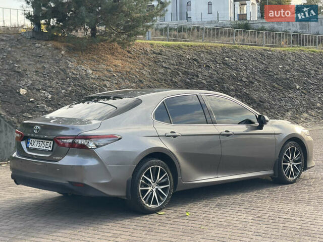 Серый Тойота Камри, объемом двигателя 2.49 л и пробегом 18 тыс. км за 30800 $, фото 3 на Automoto.ua