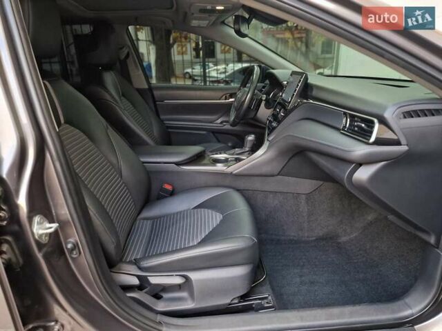 Сірий Тойота Камрі, об'ємом двигуна 2.49 л та пробігом 31 тис. км за 31990 $, фото 48 на Automoto.ua