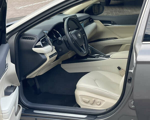 Серый Тойота Камри, объемом двигателя 2.49 л и пробегом 18 тыс. км за 30800 $, фото 16 на Automoto.ua