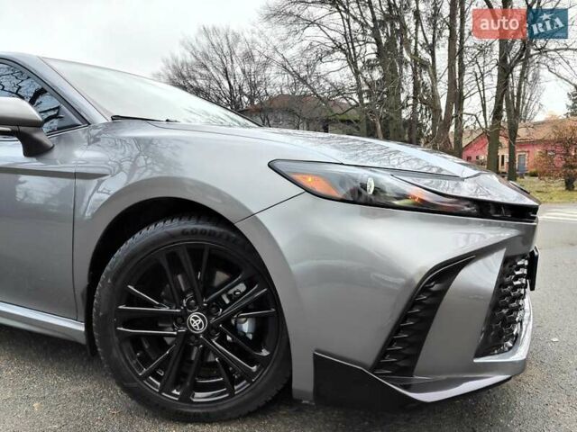 Серый Тойота Камри, объемом двигателя 2.5 л и пробегом 21 тыс. км за 39990 $, фото 30 на Automoto.ua