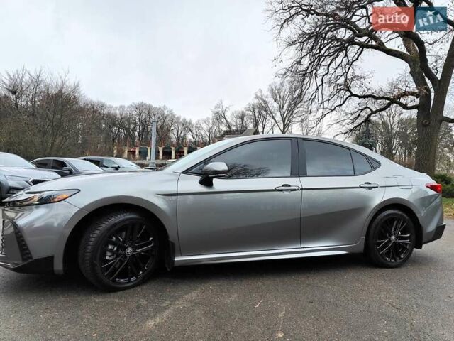 Серый Тойота Камри, объемом двигателя 2.5 л и пробегом 21 тыс. км за 39990 $, фото 5 на Automoto.ua