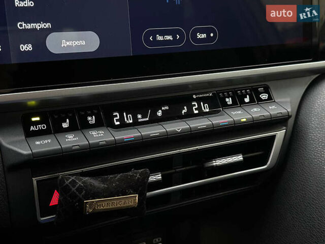 Серый Тойота Камри, объемом двигателя 2.49 л и пробегом 36 тыс. км за 48999 $, фото 45 на Automoto.ua