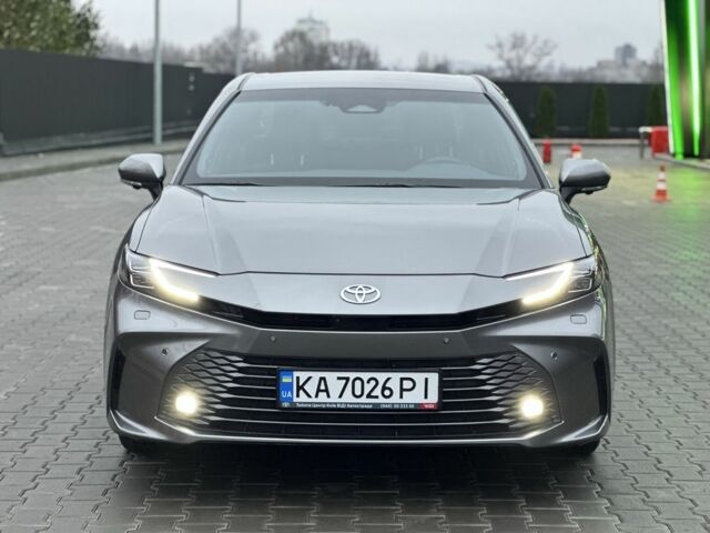 Сірий Тойота Камрі, об'ємом двигуна 2.5 л та пробігом 36 тис. км за 48999 $, фото 3 на Automoto.ua