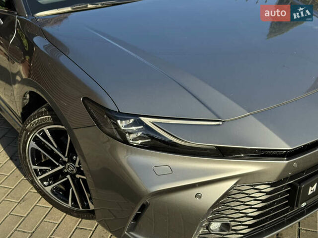 Серый Тойота Камри, объемом двигателя 2.49 л и пробегом 23 тыс. км за 47900 $, фото 3 на Automoto.ua