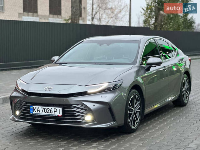 Серый Тойота Камри, объемом двигателя 2.49 л и пробегом 36 тыс. км за 48999 $, фото 2 на Automoto.ua