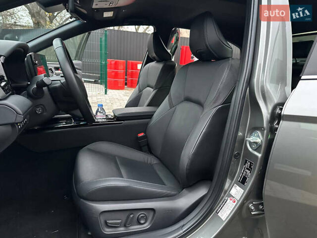 Серый Тойота Камри, объемом двигателя 2.49 л и пробегом 36 тыс. км за 48999 $, фото 16 на Automoto.ua