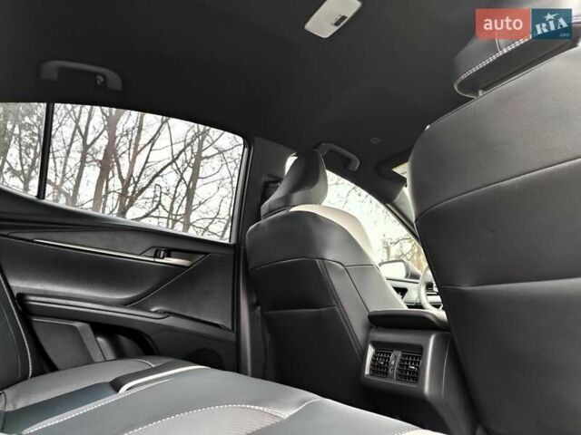 Серый Тойота Камри, объемом двигателя 2.5 л и пробегом 21 тыс. км за 39990 $, фото 44 на Automoto.ua