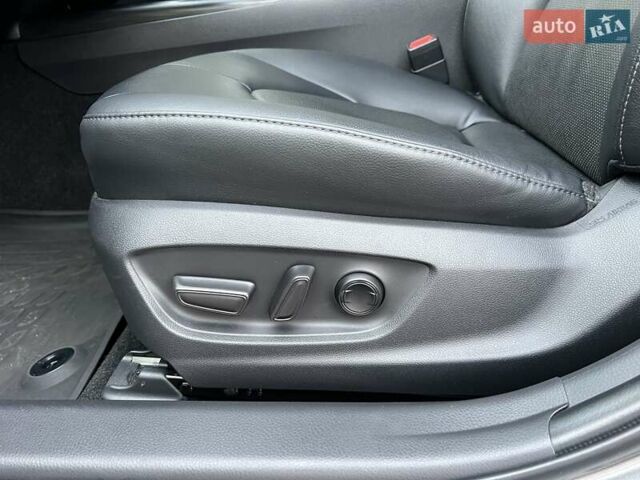 Сірий Тойота Камрі, об'ємом двигуна 2.49 л та пробігом 57 тис. км за 32466 $, фото 12 на Automoto.ua