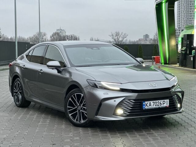 Сірий Тойота Камрі, об'ємом двигуна 2.5 л та пробігом 36 тис. км за 48999 $, фото 5 на Automoto.ua