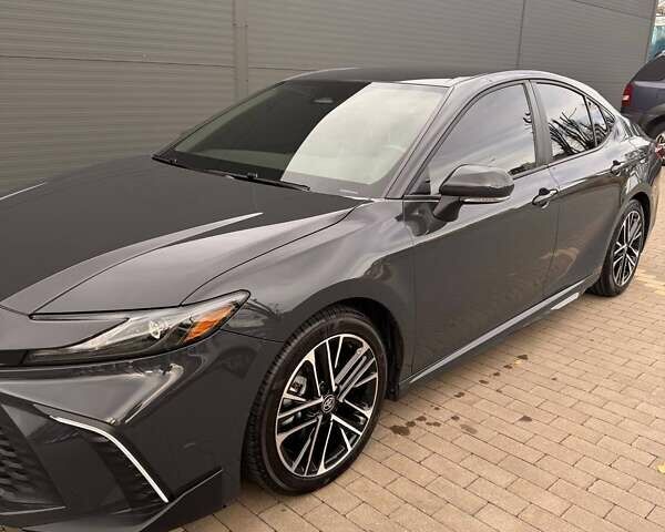 Серый Тойота Камри, объемом двигателя 2.49 л и пробегом 105 тыс. км за 35000 $, фото 6 на Automoto.ua