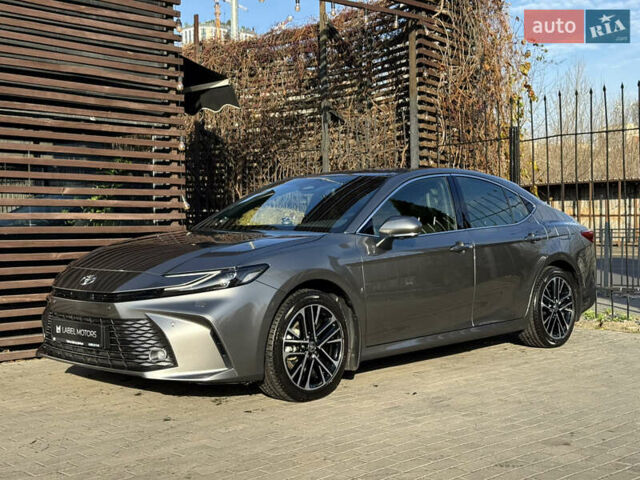 Серый Тойота Камри, объемом двигателя 2.49 л и пробегом 23 тыс. км за 47900 $, фото 2 на Automoto.ua